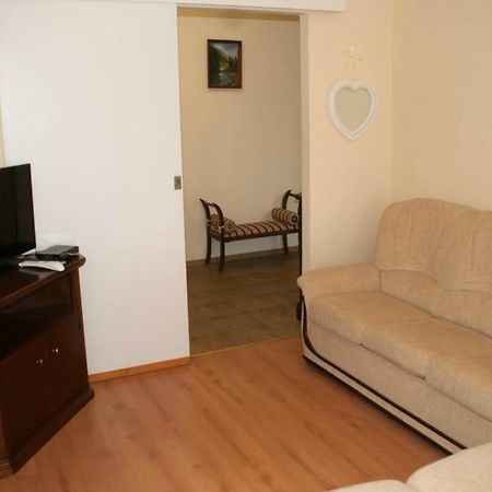 Apartment On Akademika Lazarenka 48A 리비프 외부 사진