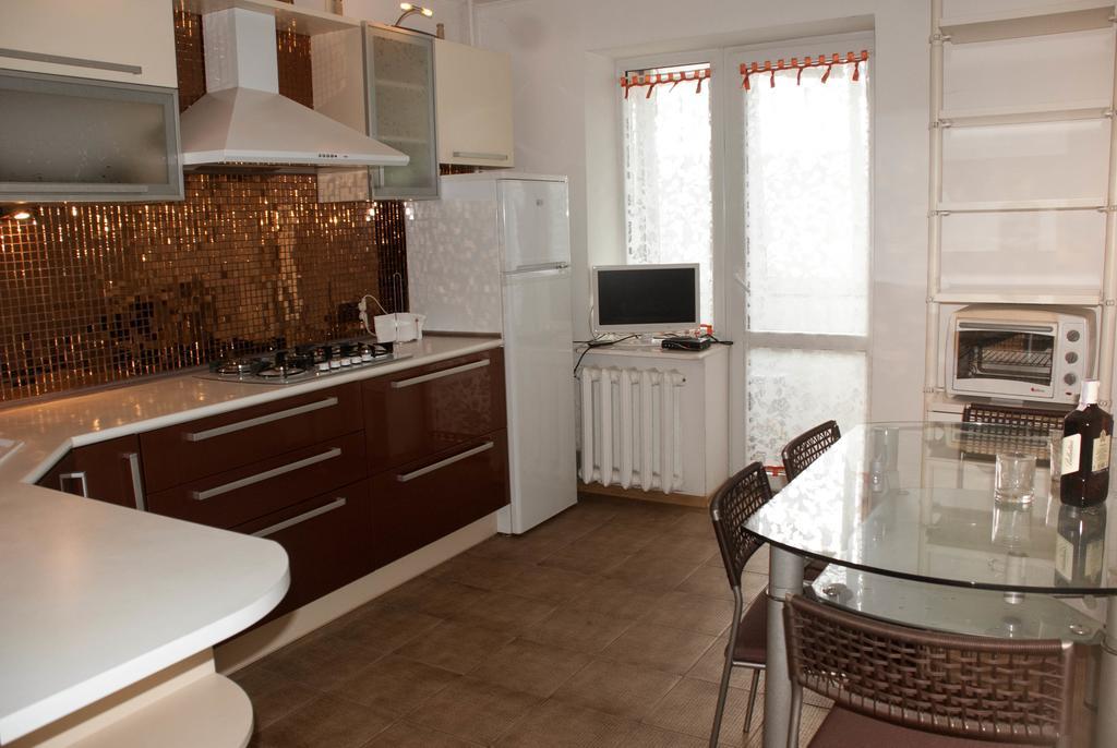 Apartment On Akademika Lazarenka 48A 리비프 외부 사진